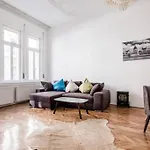 Oktober 6/8 Apartment